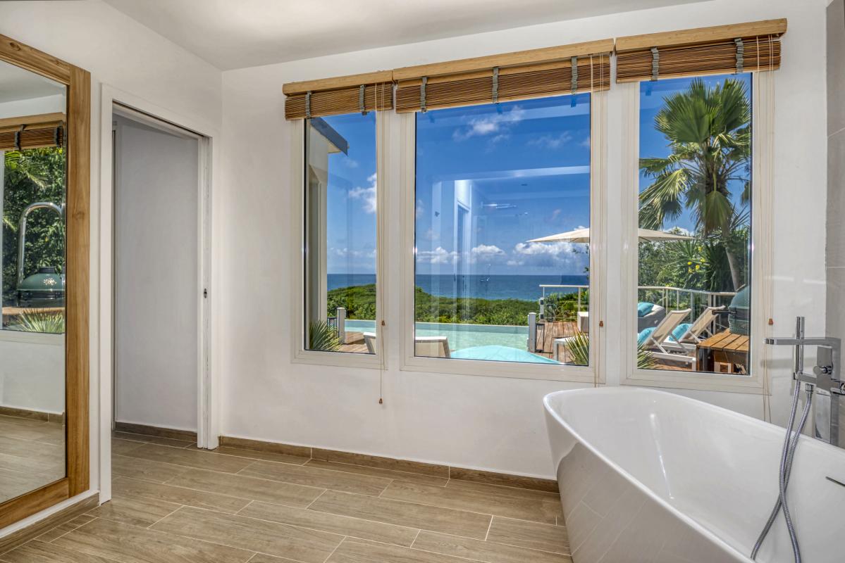 15.Location villa 5 chambres piscine vue mer Le Gosier Guadeloupe_Suite vue mer